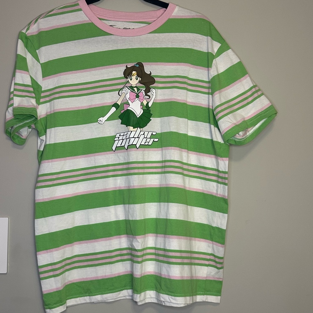 Green and pink striped Sailor Jupiter